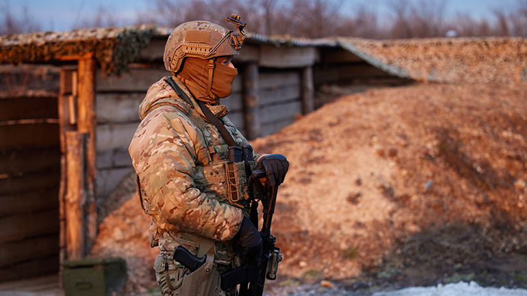 Ουκρανία: Εκκενώνεται μαζικά το Ντόνετσκ – Φεύγουν τα γυναικόπαιδα υπό τον ήχο των σειρήνων